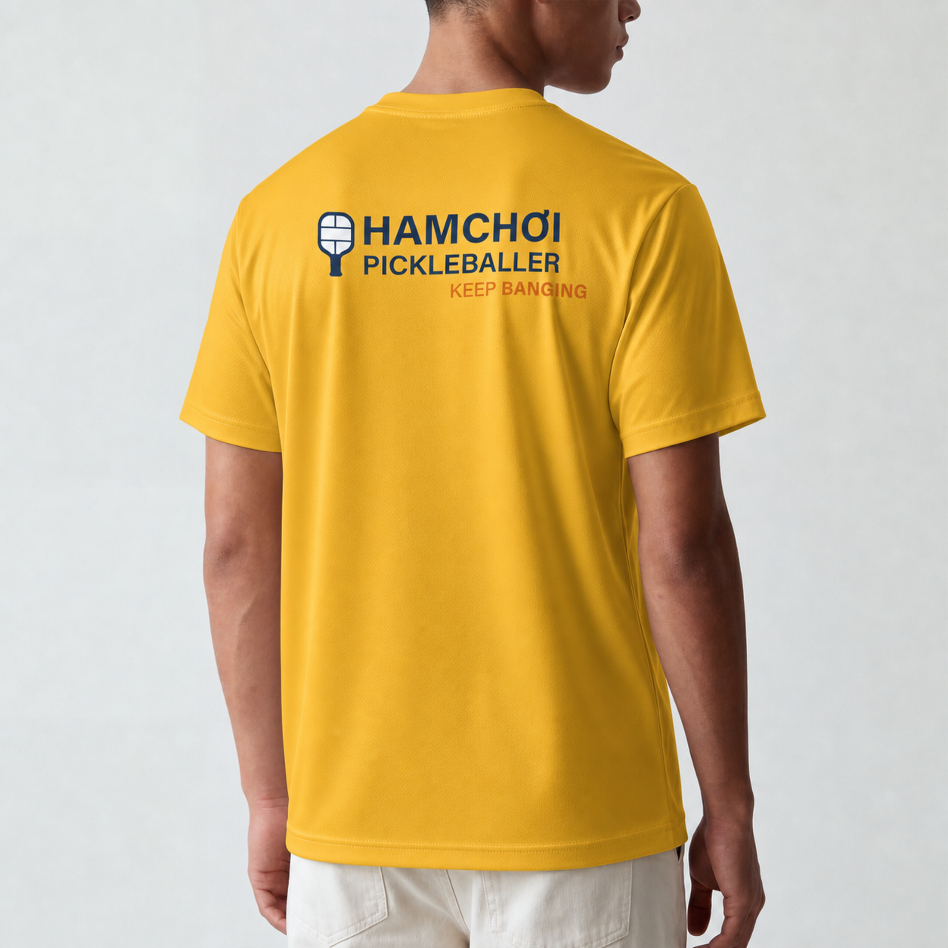 color:yellow