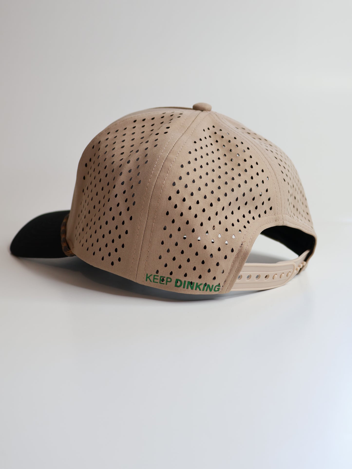 color:tan black tb