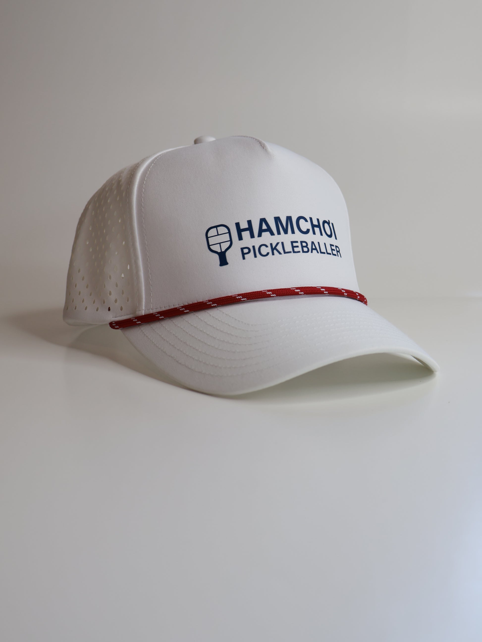 color:white rw